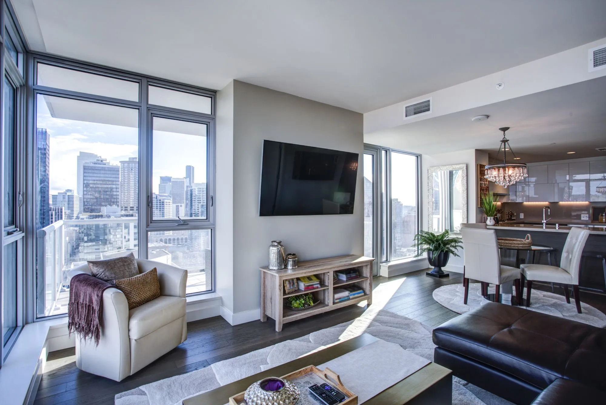 10 Reasons to Hire a Professional Pensacola Property Manager